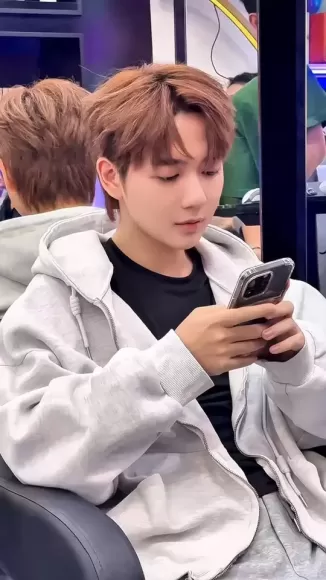 Tẩy chân tóc VIP